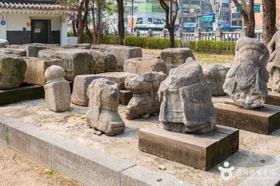 서울_종로_탑골공원_외부_2.jpg
