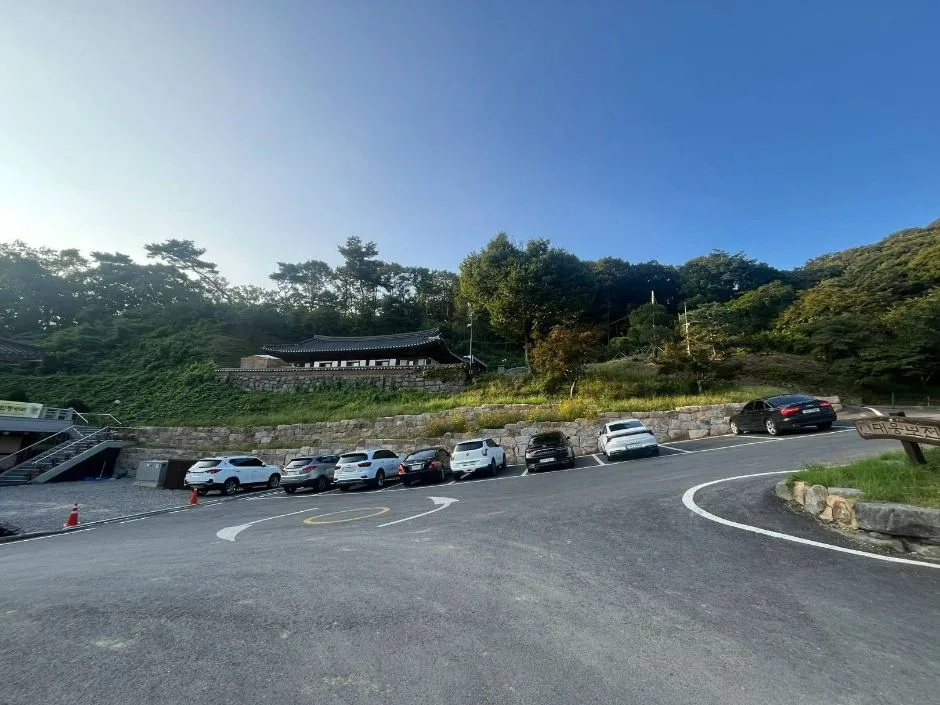 파주 보광사_주출입문 방향 주차장1