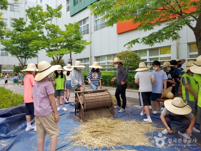 관광두레 4월기사 진주 밀알영농조합 10