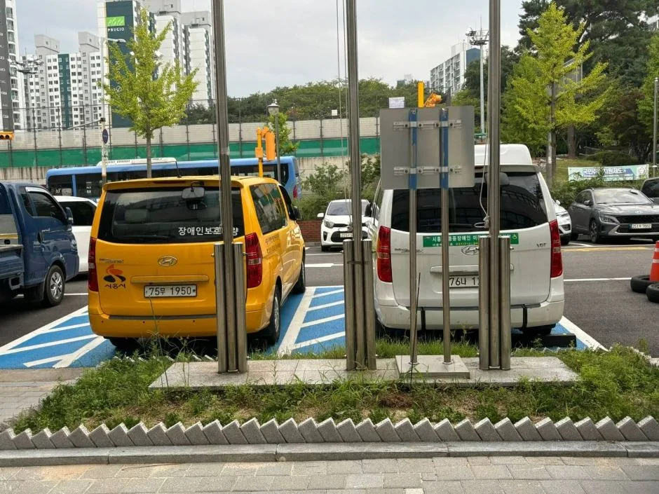 대야도서관_정문 바로 앞 엘레베이터