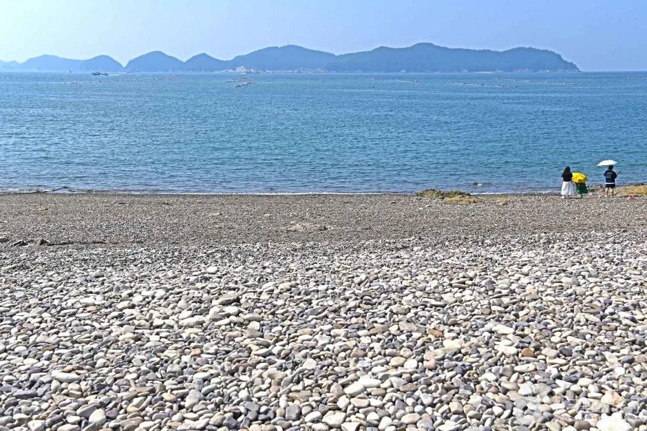 몽돌해수욕장 (몽돌해변)