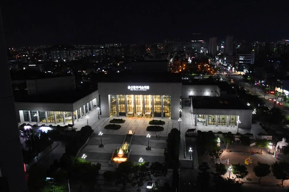 울산_울산문화예술회관 (1).jpg